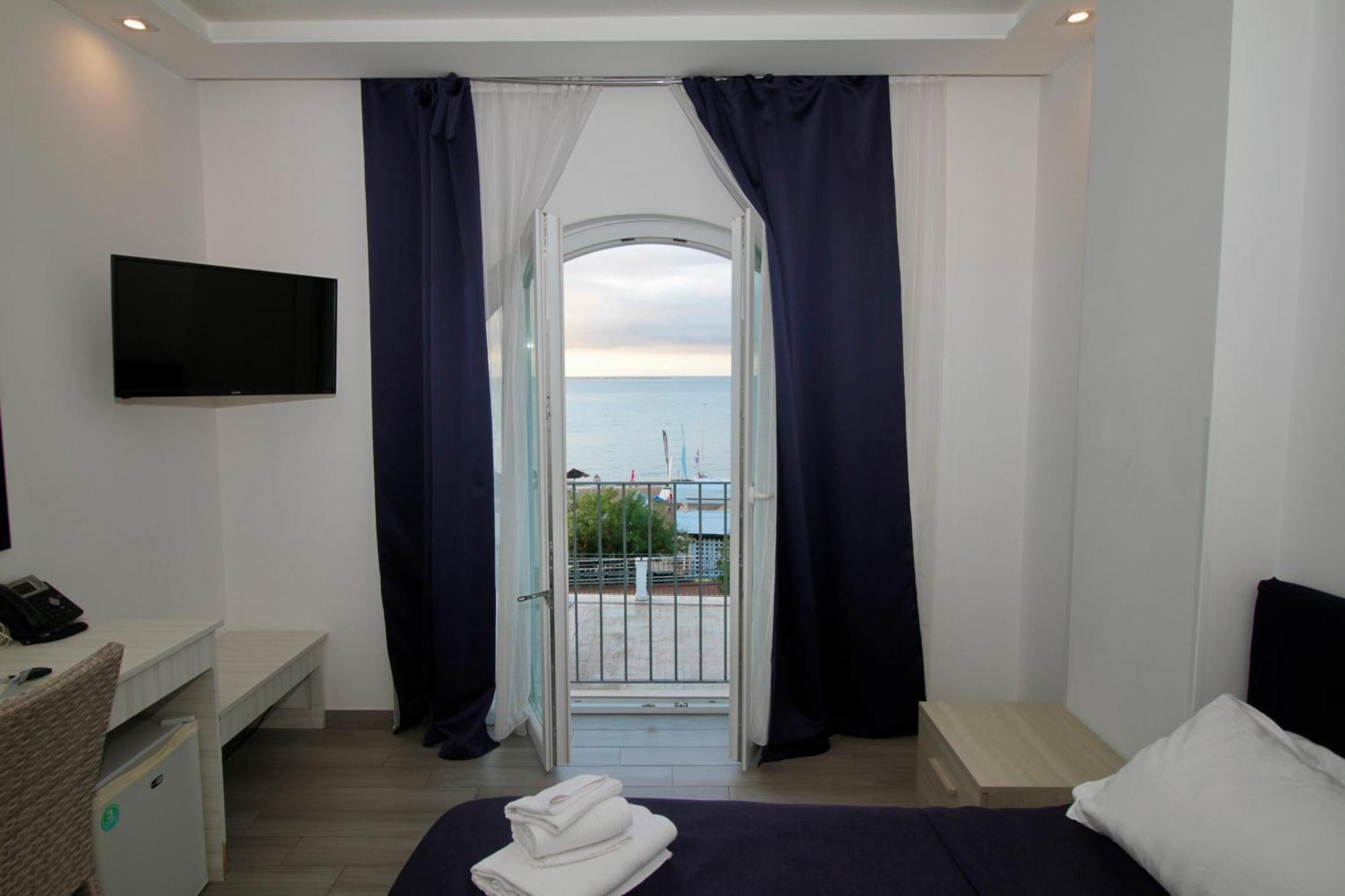 Klaton Beach Hotel Formia Zewnętrze zdjęcie